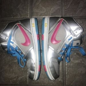 NIKE | Air Prestige High-top Sneaker | Metallic Silver/Pink/Blue | 8.5